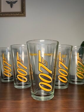 Set of 5 Vintage James Bond 007 "Thunderball" promotional drinking glass.
